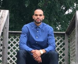 KCStar's tweet photo. Former KU star Perry Ellis signed a sponsorship deal with ... clothing line Perry Ellis: https://t.co/hTyw2iCova https://t.co/oRpKACyHEB