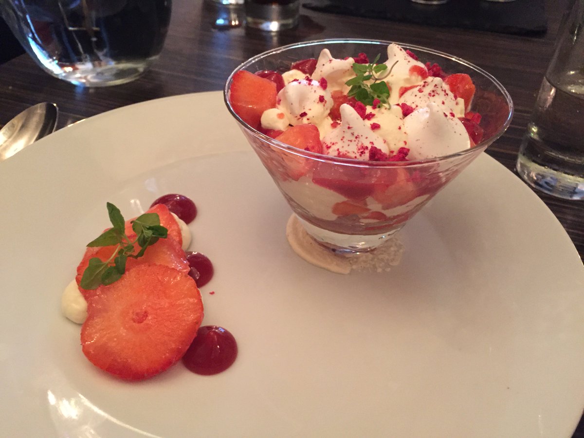 Sherie_Louise's tweet photo. Superb service &amp; amazing meal @Porto_Cumbria totally scrumptious! If only we were local we would be back in a hurry! https://t.co/LVkwt9JKkI