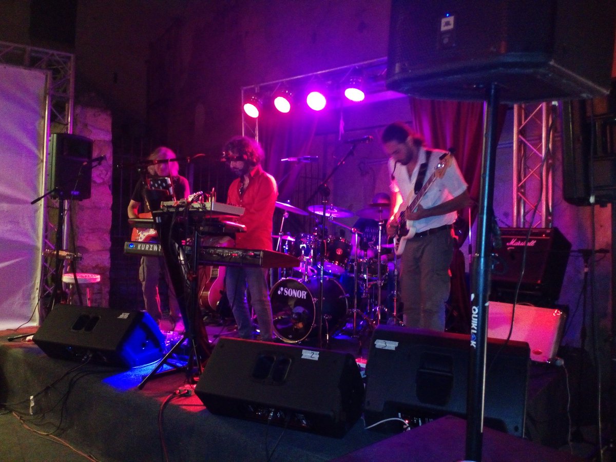 WTTMachine's tweet image. Back to Villa Filippina, 3 years later... #astronomydomine #PinkFloyd #np #psychedelic #night in #Palermo