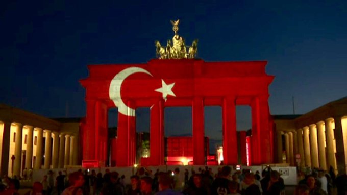 Resmi Twitter'da görüntüle