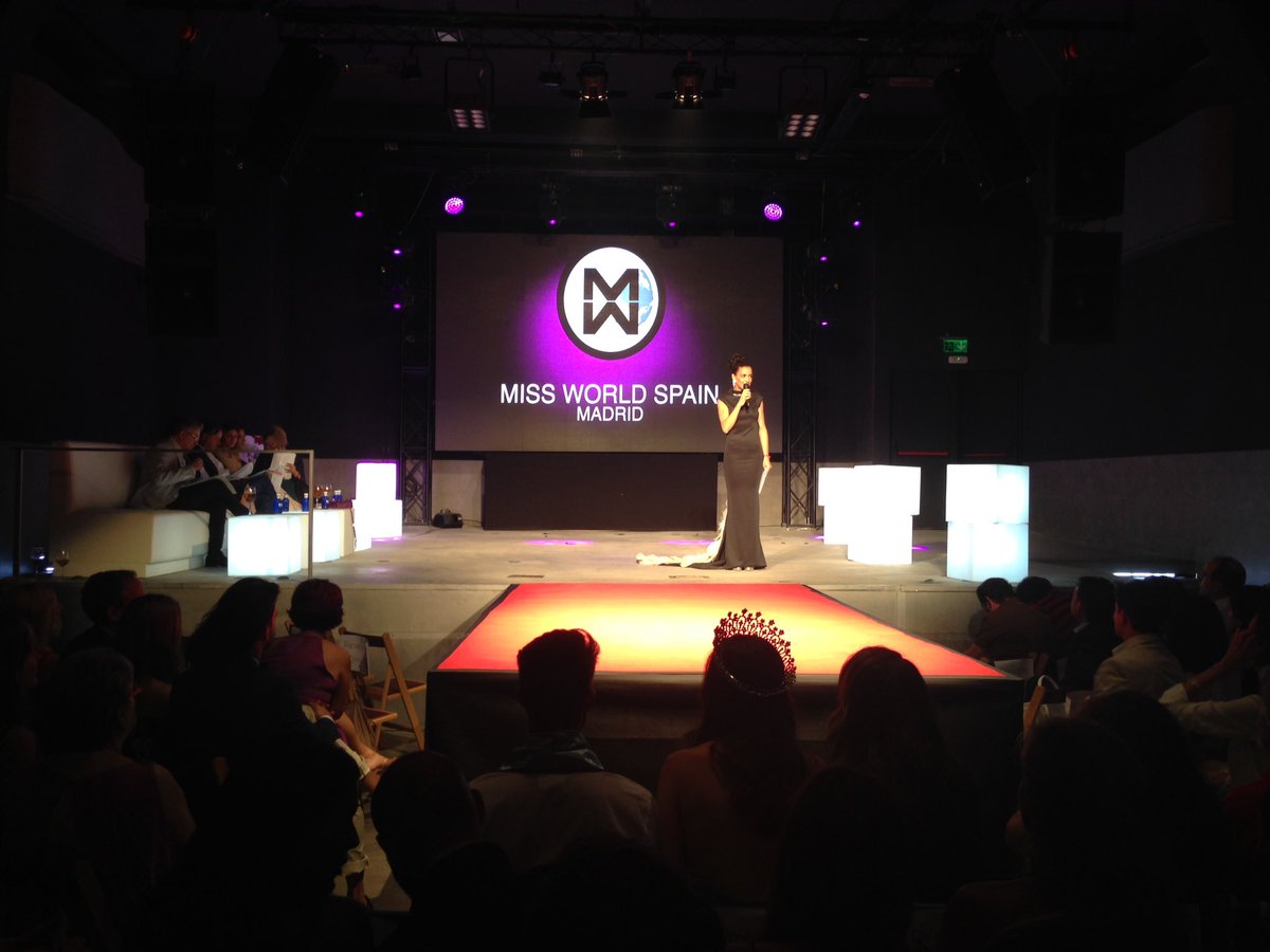 Disfrutando de la gala de #MissWorldMadrid . #belleza #Madrid #Fashion <a href="/kmoon_es/">kmoon_es</a> #Missworld #Spain