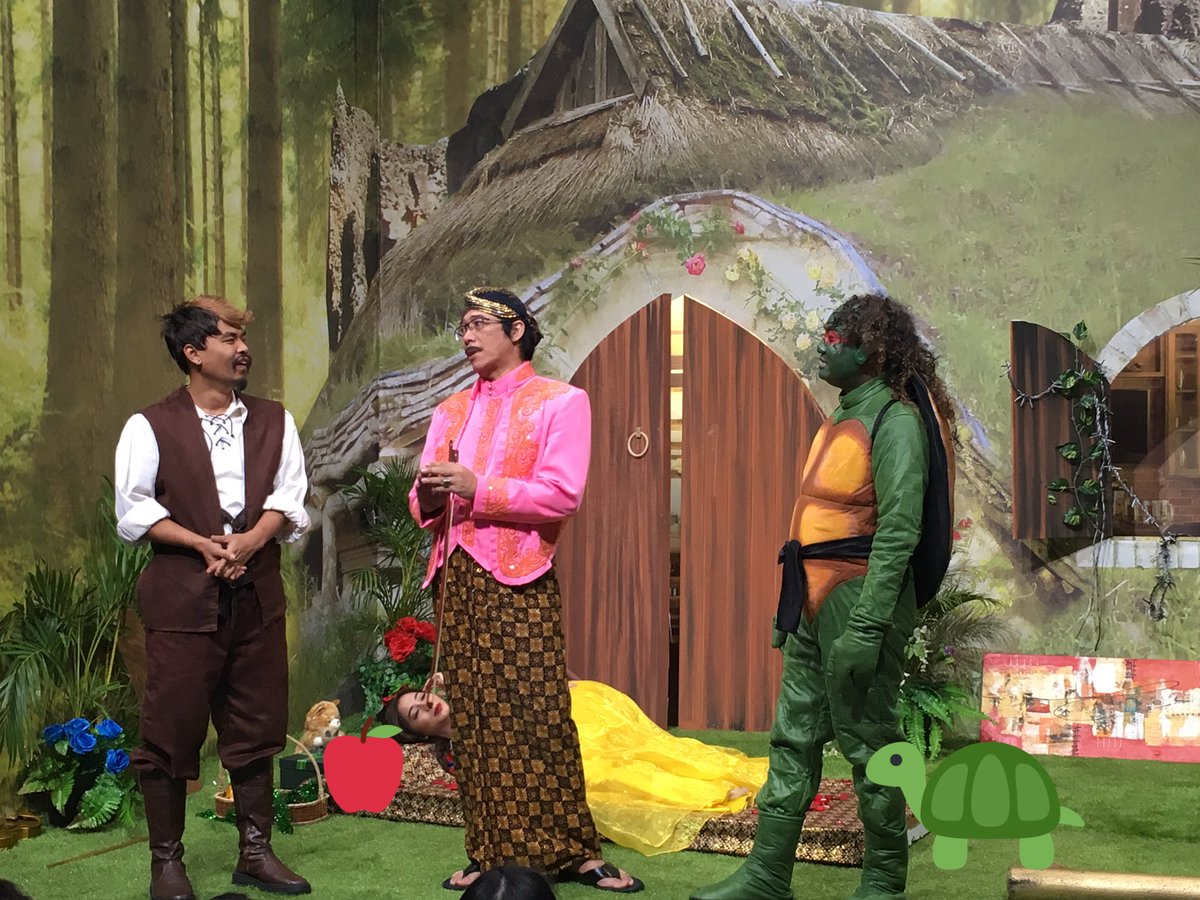 Masa iye di cerite putri salju ada kura-kura ninja.
Bisa'an aje nih Aziz..
Hahahaha #OVJKiteLagiKe25