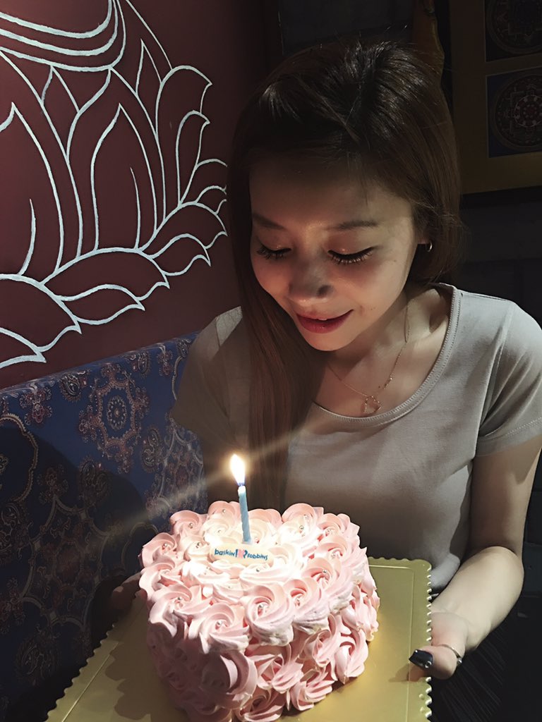 woaimasaki's tweet photo. 祝我生日快乐！ https://t.co/19HiYTdPRr