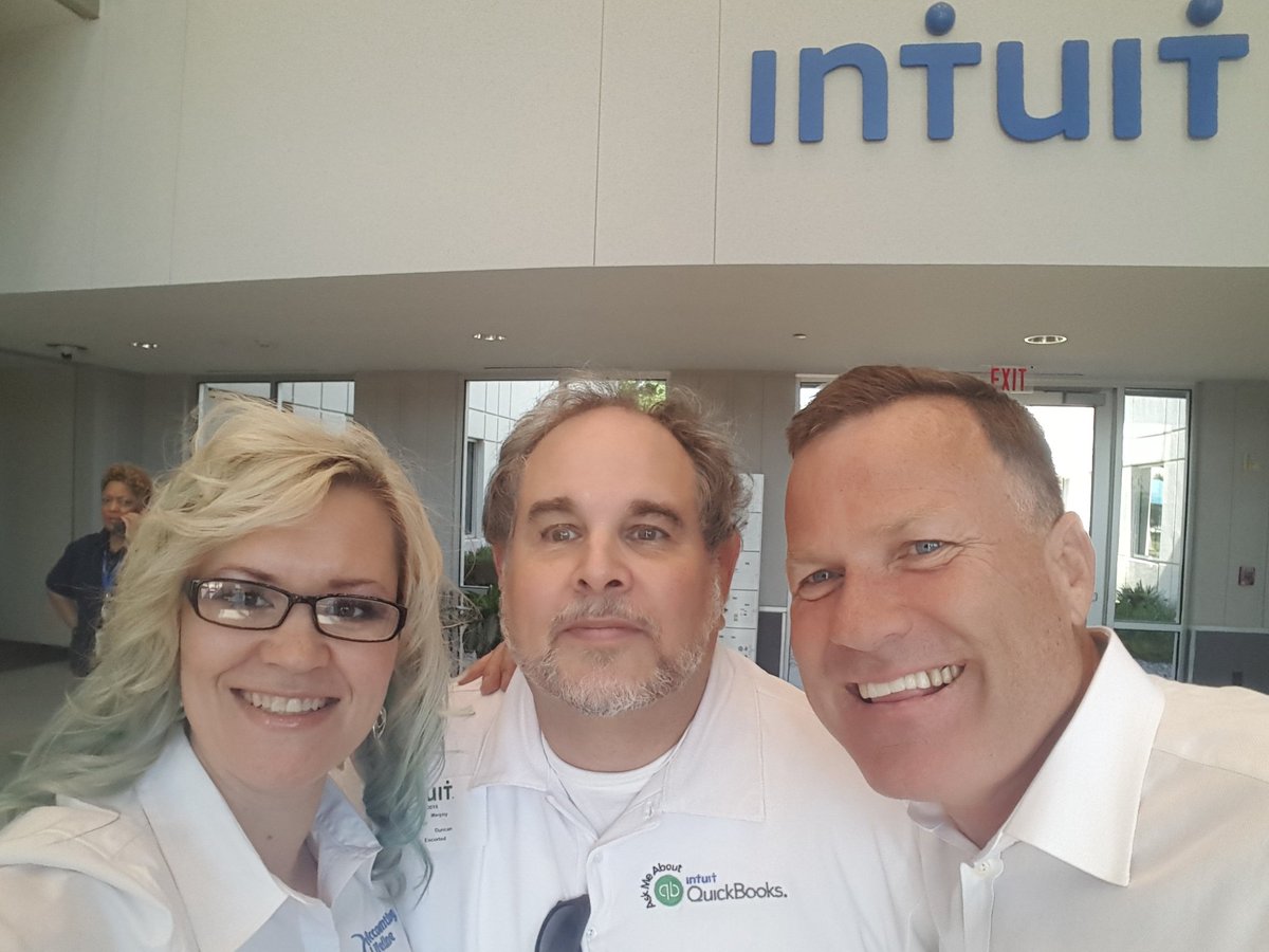 LizScottQBO's tweet photo. #QuickBooksLife #BuildsFriends https://t.co/hVTcGuSmjL