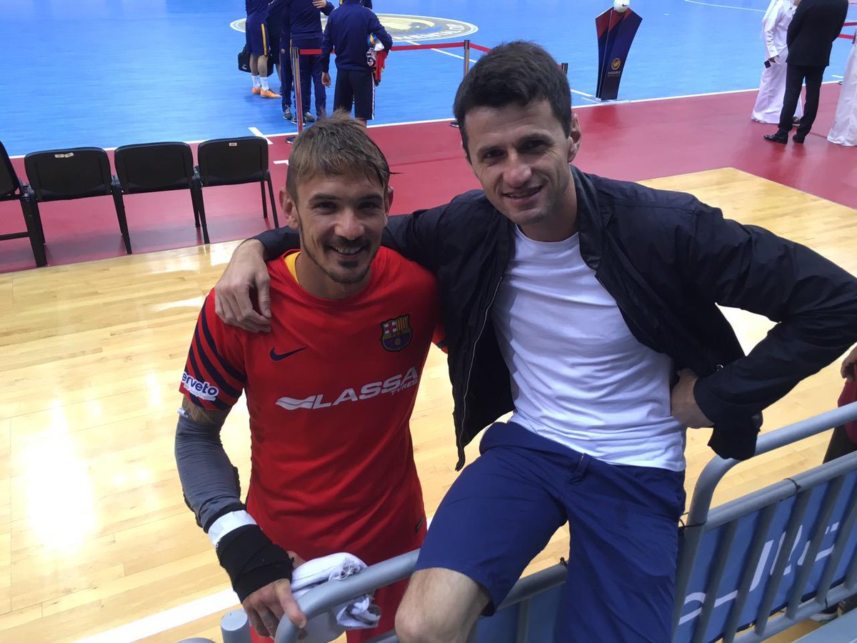 .<a href="/MarkoSimurina/">Marko Simurina</a>, <a href="/Fut5alWeek/">Futsal Week</a> director with the best #futsal goalkeeper in the world <a href="/cris1tian82/">Cristian Domínguez</a> 💪🏻💪🏻💪🏻