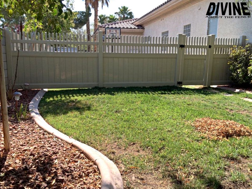 DivineFence's tweet photo. Custom vinyl! For more check out our website!!! Link in bio

#vinyl #fence #lasvegas #divine https://t.co/x2YddGFQcY
