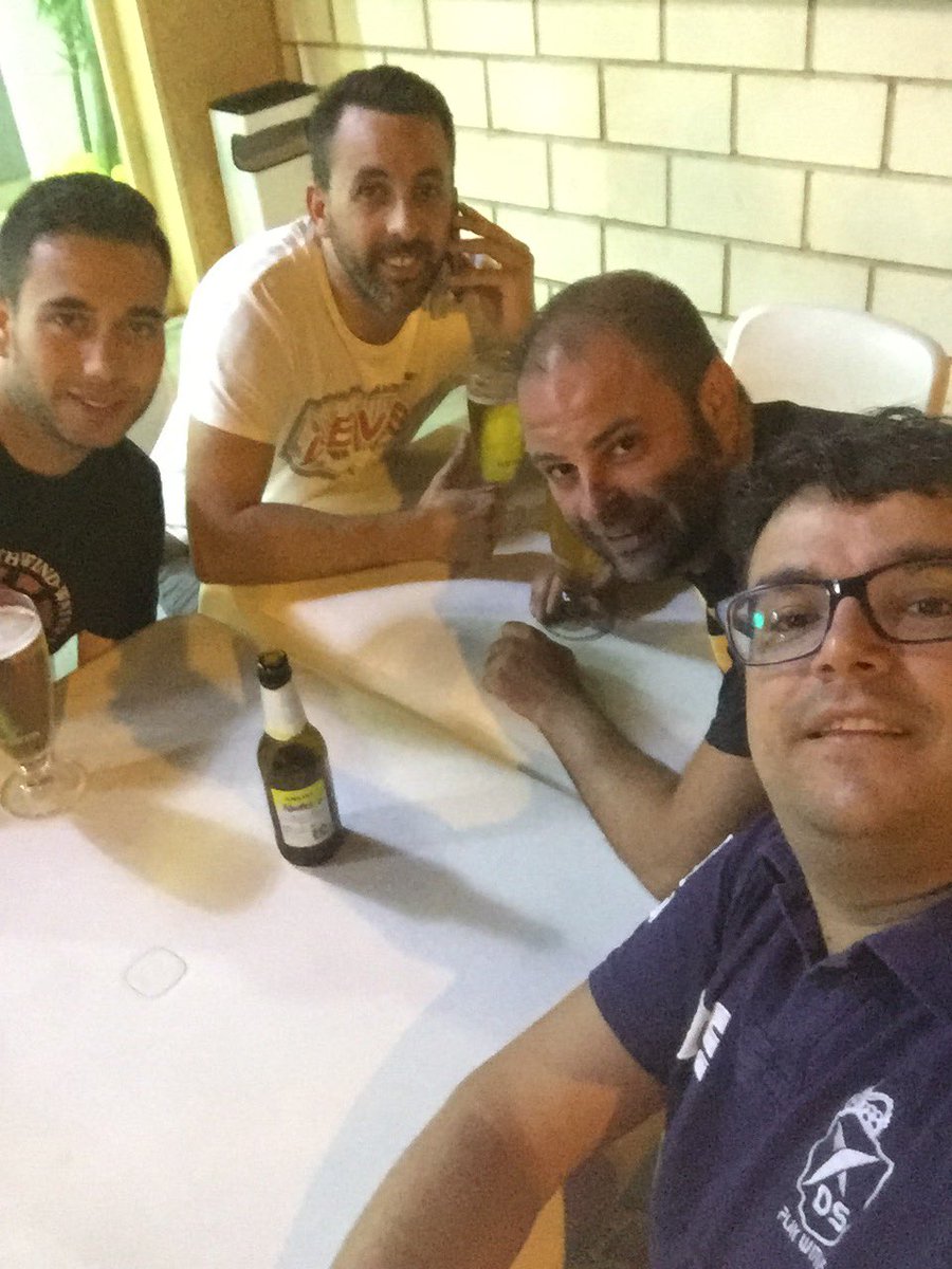 Partido de #padel con los mejores, los que no fallan #amigos #masquepadel <a href="/antonio_ordi/">antonio ordiales</a> <a href="/61Parra/">parrita</a> #joselito