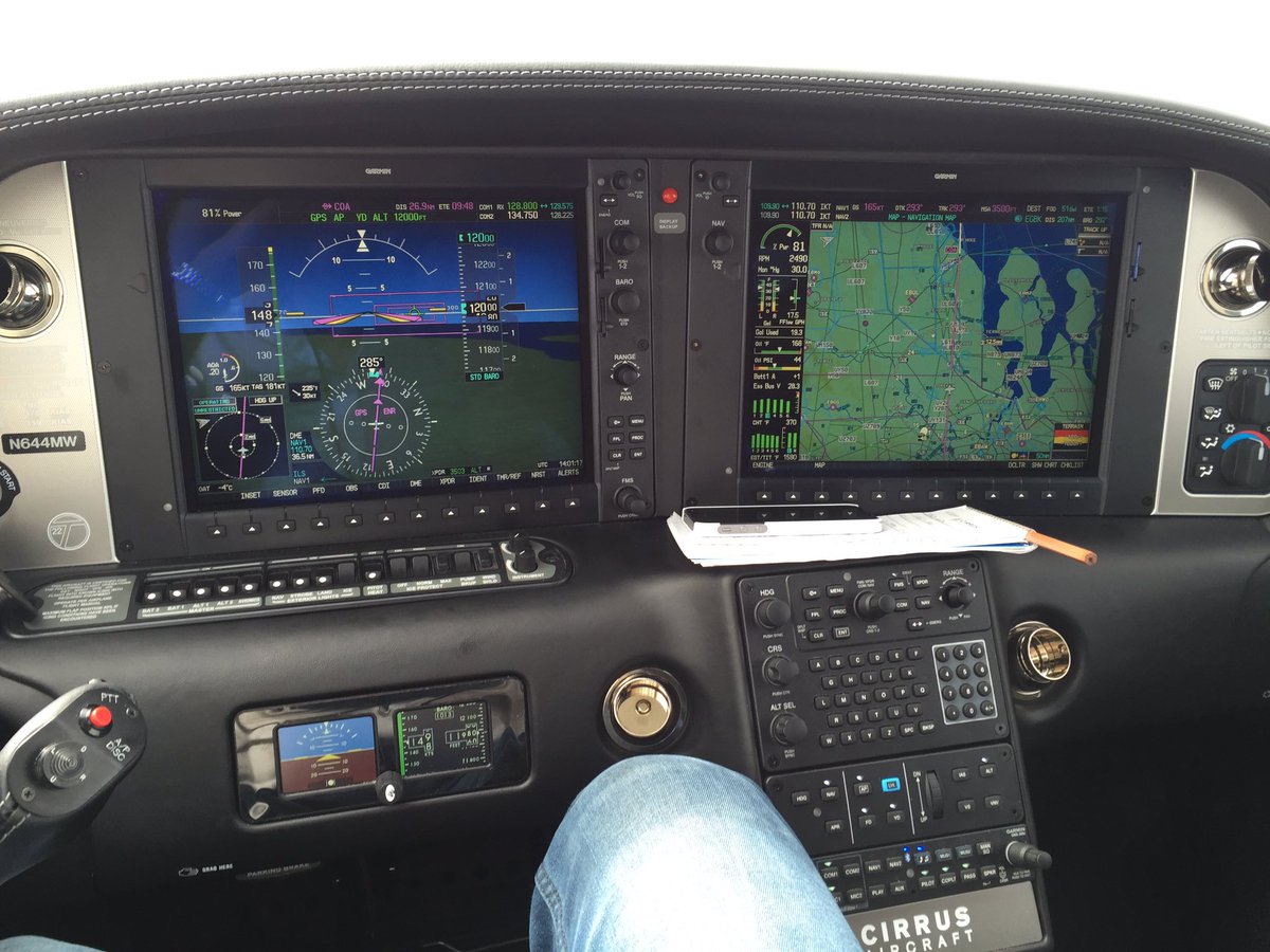 Cirrus SR22 at 12,000ft and Bruce Springsteen bringing it home on Bluetooth. #cirrusaircraft #BruceSpringsteen