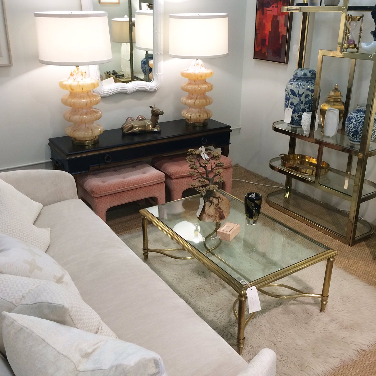 SlateInteriors's tweet photo. Ooh, so good!! Booth redos happening here today, stop by and check out all the new goodness! https://t.co/si7yiiLGsM