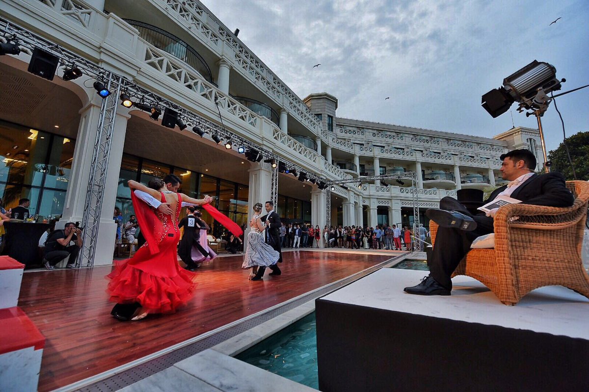 hoteles_santos's tweet photo. Resumen de nuestra fiesta #10AniversarioLasArenas y aún no ha acabado! #FeelTheExcellence https://t.co/QxWYi3SAyr