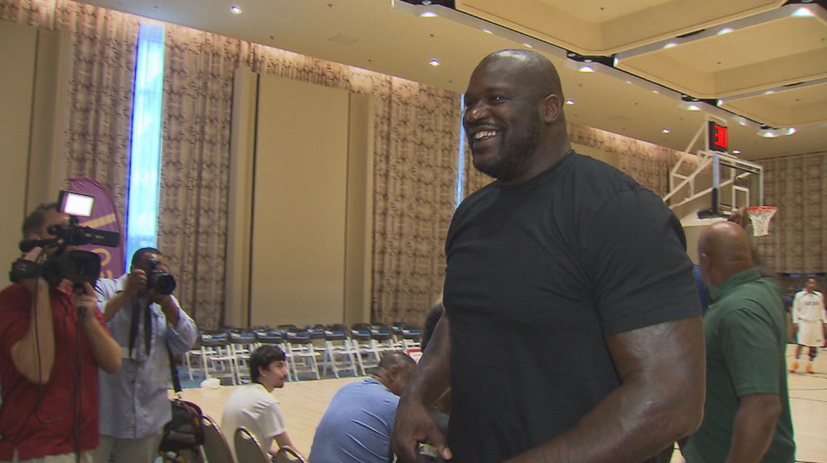 Shaq hosts camp, says @MiamiHEAT his favorite team, asked to comment on #Heat free agency bit.ly/295rfUM?utm_me… https://t.co/ivuAKV5o4b