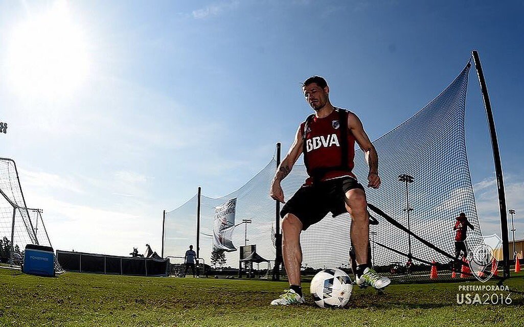 Duro entrenamiento de la mañana, ahora vamos por el de la tarde!🙌🏽🙌🏽 #RiverPlate⚪️🔴⚪️  #Pretemporada2016