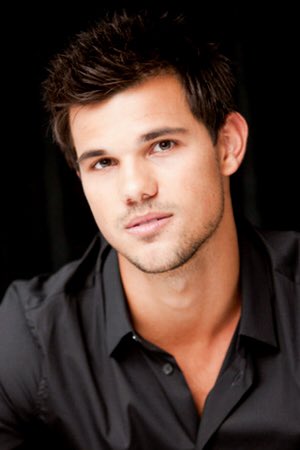 New Jacob Black. 

Experienced RPer. 

SL's welcome. 

Ships with chemistry.
