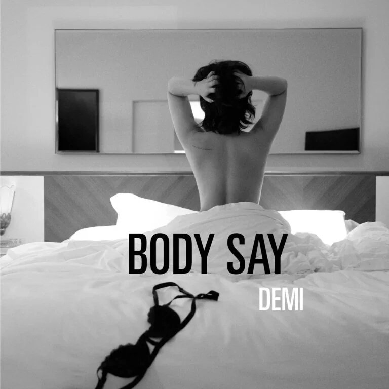 VoteWarrior's tweet photo. Imaginando o quanto deve doer pro Wilmer uma foto dessa, ele já viu ela tantas vezes assim #DemiLovatoBodySay https://t.co/NMQtbKleLS