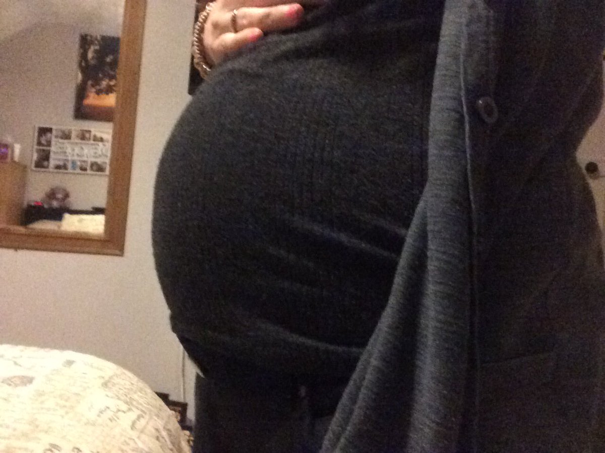 DrageyB's tweet photo. Baby Drage at 20 weeks. Baby or elephant? #growinganelephant #babydrage##halfwaythere https://t.co/Krjq6STX7W