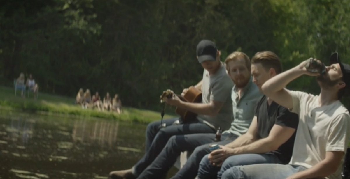 TasteOfCountry's tweet photo. Just gettin' #LawnChairLazy with @jamesbarkerband! This could be the song of the summer: https://t.co/4cf5je62yA https://t.co/x3vTrTjG5F