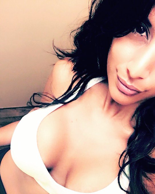 Happy #HumpDay everyone!! Don't forget to vote today https://t.co/Ordoho6SxN thanks loves💋💋 https://t<a href="/tag/humpday"class="tags">#HumpDay</a>