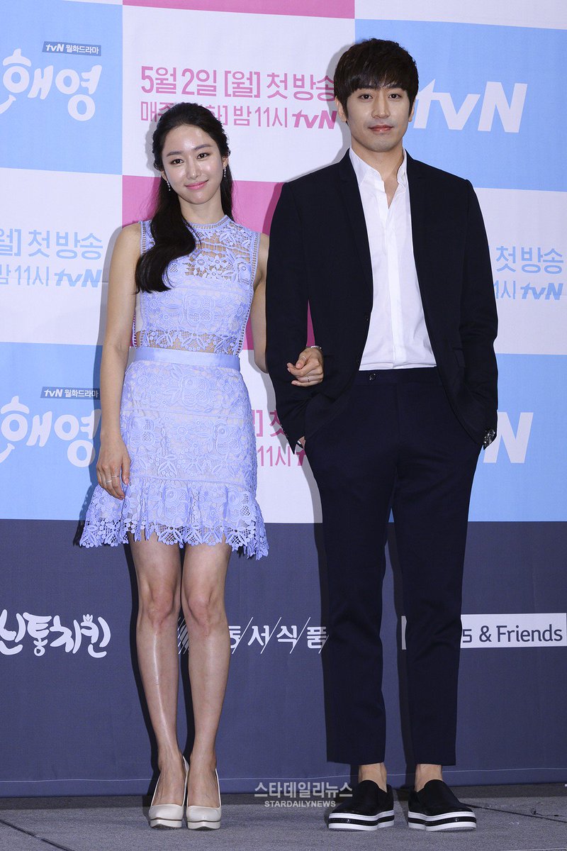 soompi's tweet photo. Jeon Hye Bin Talks About “Oh Hae Young Again” Co-Star Eric And His Kind Personality
https://t.co/UsJec9qkEM https://t.co/nLeDorpYyQ