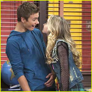 xx_brokenx's tweet image. Need Main👫💞