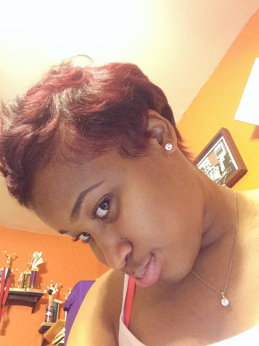 thatgirljaycole's tweet photo. I been waiting on this one 😉#baldheadsbreaktheinternet https://t.co/5L3QEuYh4u