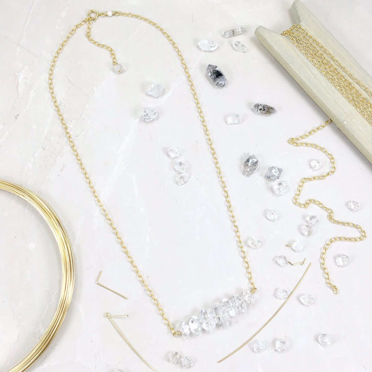 SilverPenniesJ's tweet photo. Working on some new designs. 
#herkimerdiamond #gold #barnecklace #Quartz #handcraftedjewelry #Morgantown #WV https://t.co/ojHb8IIjU8