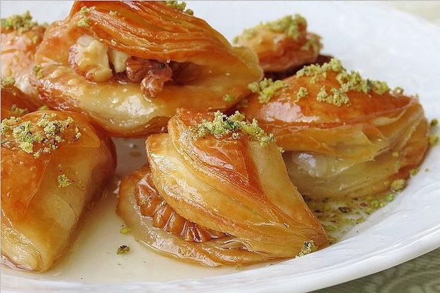 Dilber Dudağı Tatlısı
oktayustailecaysaati.com/9019_dilber-du…