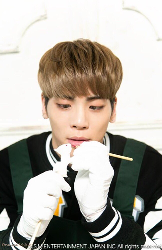 minoutshine's tweet photo. [photo 진기&amp;종현&amp;기범&amp;태민] 샤이니 공식 사이트...샤이니photo vol.1 https://t.co/a6tQJaAHhd
