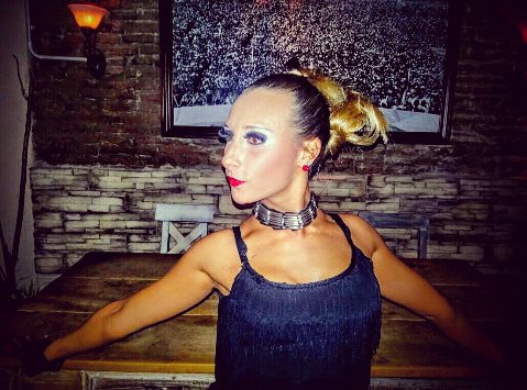 bel_zitro's tweet photo. #UnDiaMeVolvíRubia #Show #DAnce #cuba😉 #AlexShows 🎶🎤🎶 #ShowmanCubano 💃👳💃🎺 https://t.co/gAZBeaP4WK
