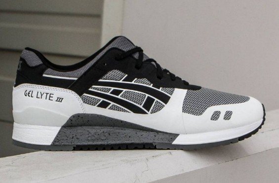 kicksonfire's tweet photo. The Asics Gel Lyte 3 Rocks The Grey, Black And White Look - https://t.co/QvtqbniEmm https://t.co/7fxQrRdinA