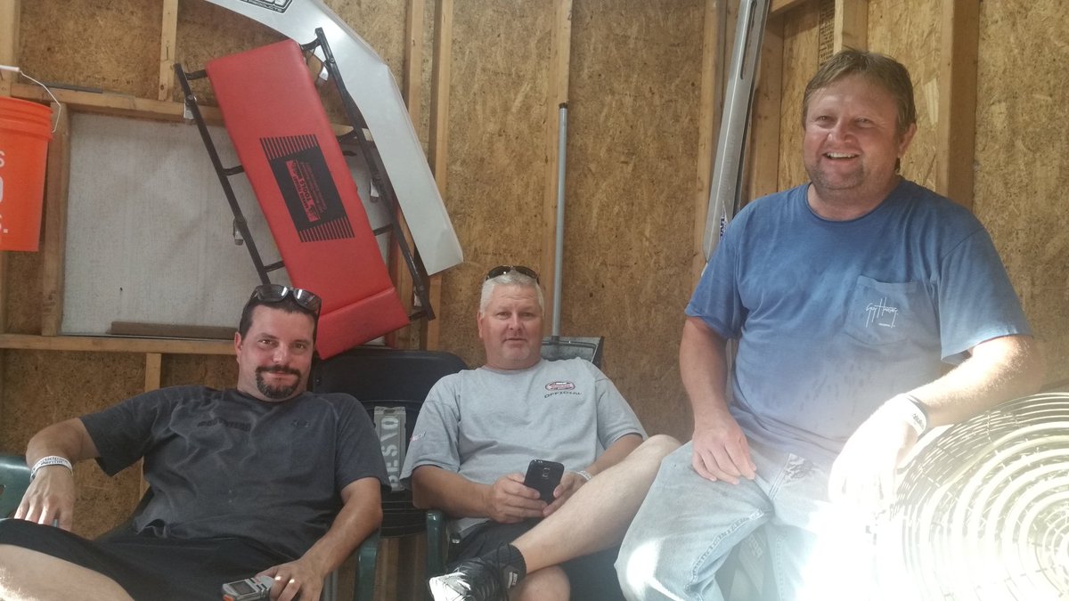 newsmyrnaspdwy's tweet image. A meeting of the minds? #heavenhelpus