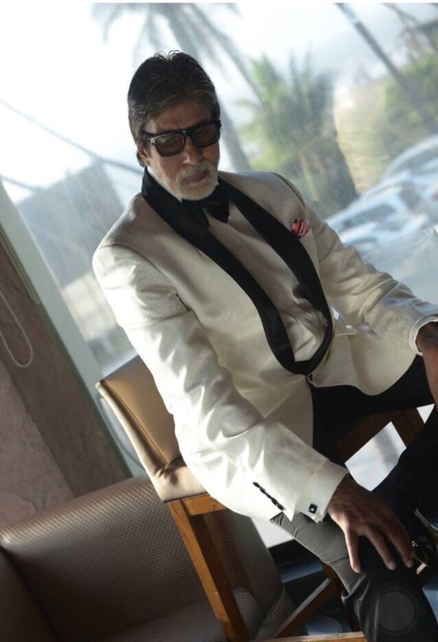 T 2302 - It's still the 29th for me though right now its 5 am on the 30th .. some people have to tweet for a living