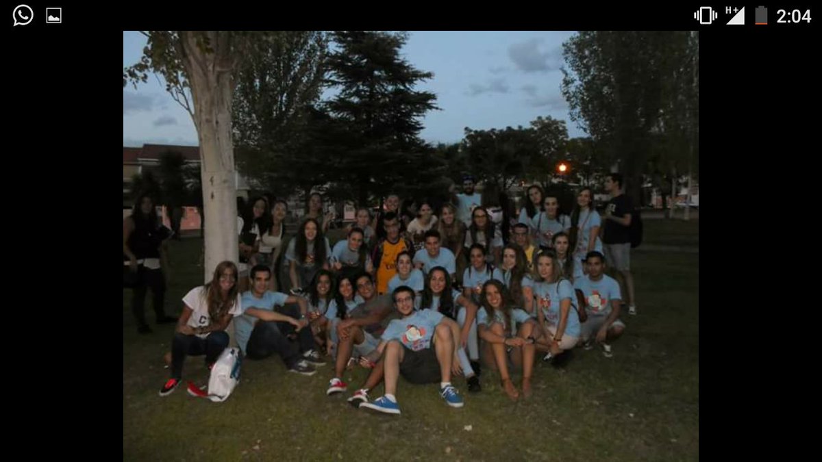 NovatadasCum16's tweet photo. Aquí tenéis la prueba d q un día nosotros también fuimos novatos #Enfermeria #CUM #Sigueatusveteranos #Novatadas https://t.co/mBIHEpMk98