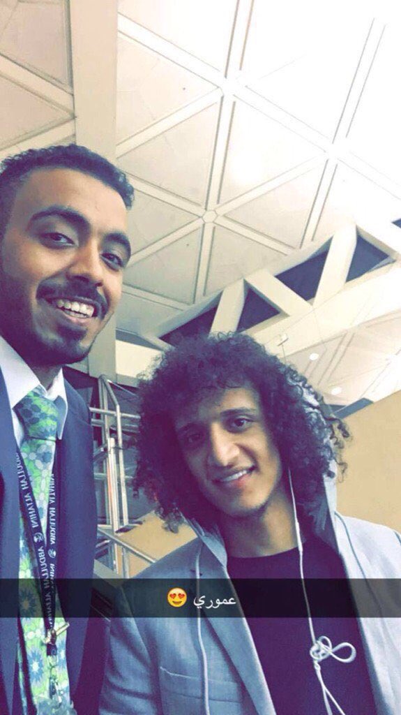 hilalstuff's tweet photo. صورة متداوله للاعب عمر عبدالرحمن في مطار العاصمة الرياض https://t.co/uZaXlPLlBd