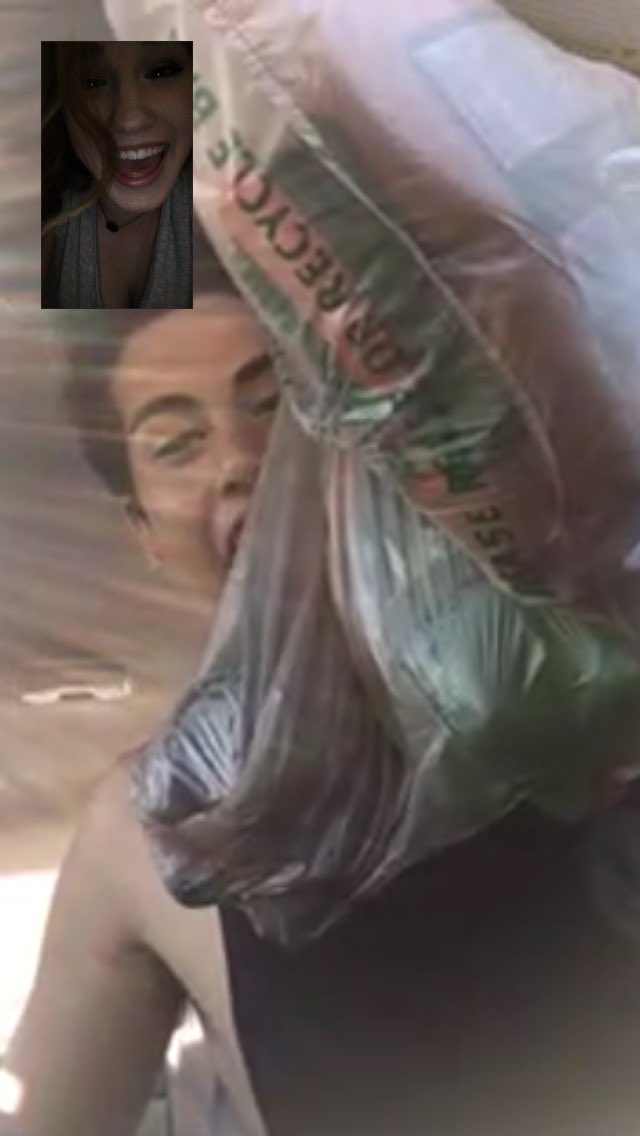 ayexmadeline's tweet photo. went to the store with babe😍😜😂 #longdistanceprobs https://t.co/A6WuQZQmpL