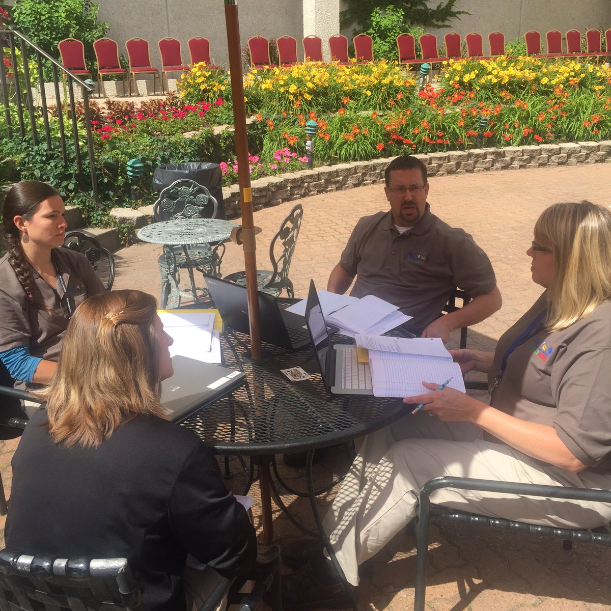 davidablack77's tweet photo. Group #lessonsharing #inquiry @DuPont_News @NAAE @alissafsmith #WAAEAgI2 #WAAEPDC #learning #growing #Improving https://t.co/AuCX3ycd0W