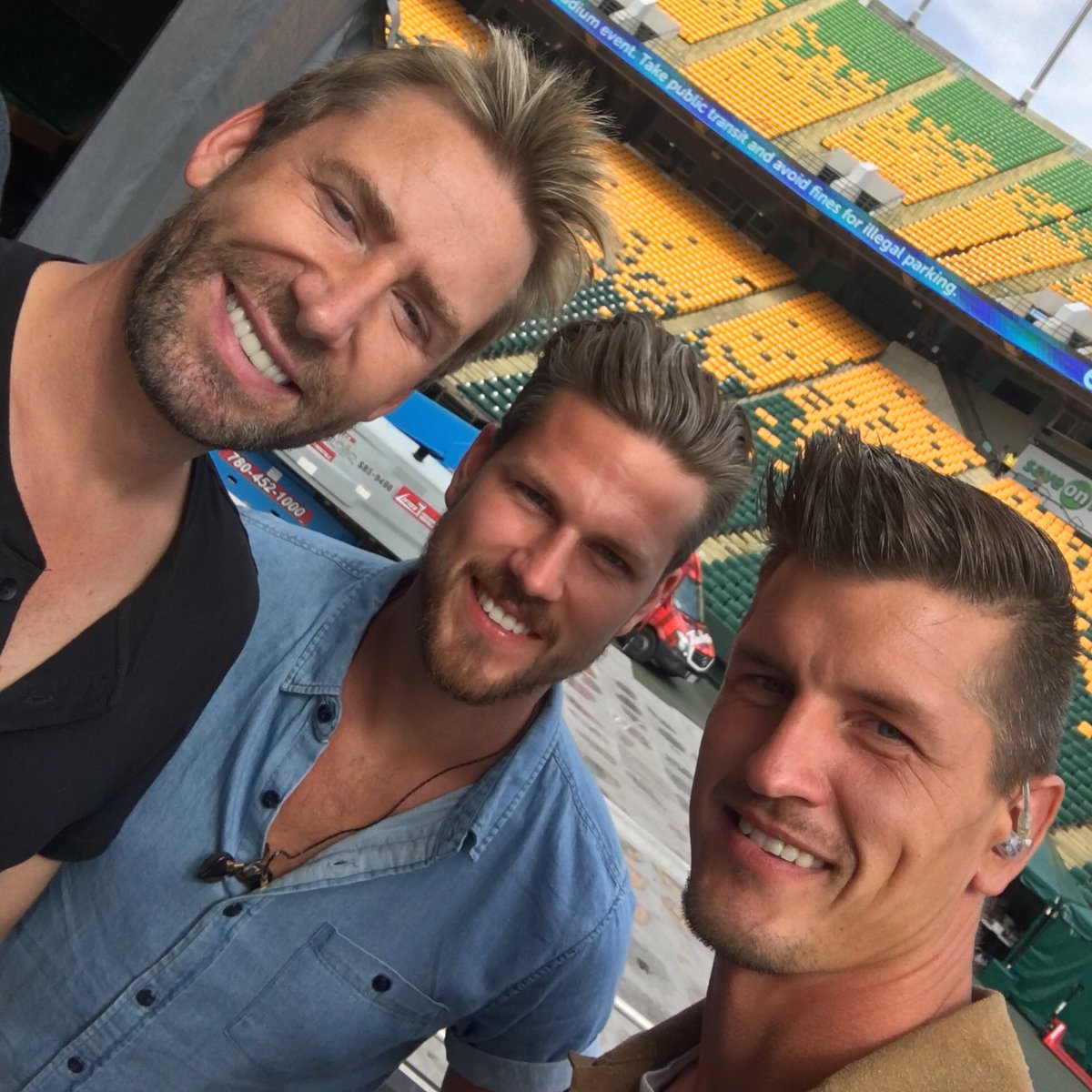 HIGHVALLEY's tweet photo. Three Alberta boys at #fireaid @Nickelback https://t.co/gaCjNKwuIz