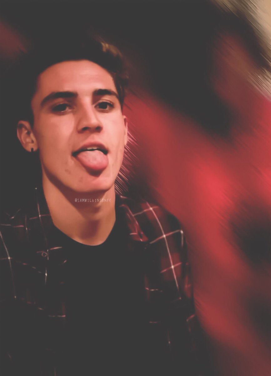 samwilkinsonfc's tweet photo. 🖕🏻😛❤️ @sammywilk #SammyWilk #SammyWilkinson https://t.co/wkOMFnU6dd