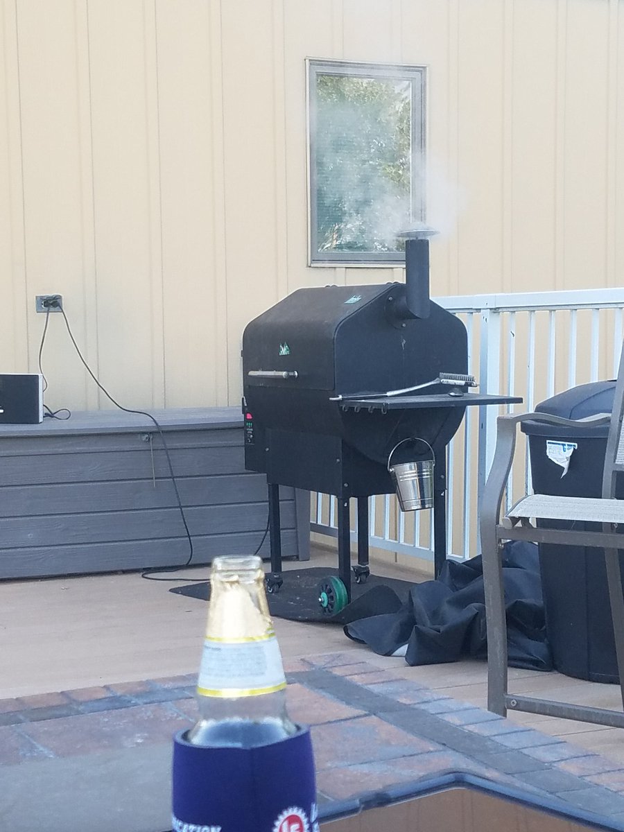 Cornfrmr's tweet photo. Waiting for my bacon. You all know my level of patience. 😓 https://t.co/qc8Bkn8xjD
