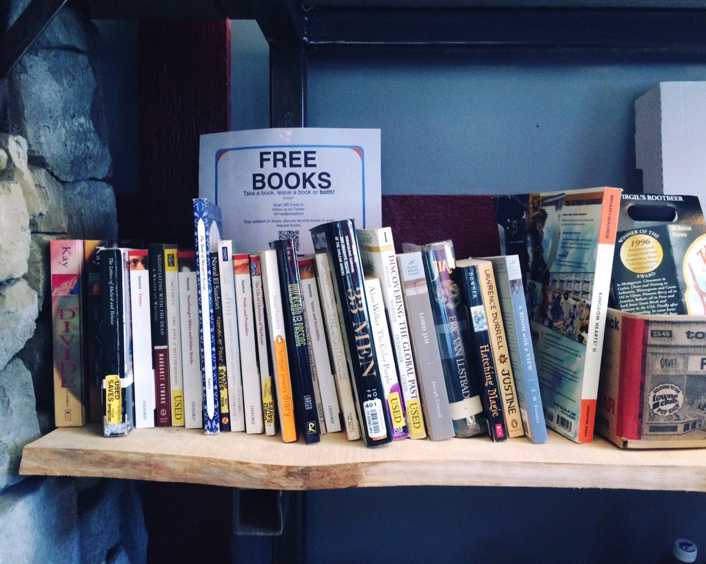FreeBooksMich's tweet photo. Tons of great donations at #matadorspizza in #Byron #Michigan #FreeBookUs #freebies #reading https://t.co/HeSy8OynF8