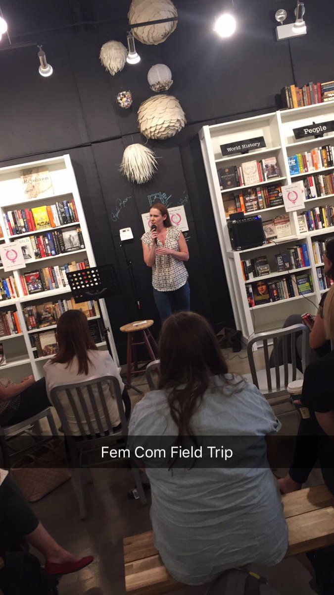 KelsieHuff's tweet image. .@FemComique on a field trip! #YouJokeLikeAGirl @volumesbooks #openmic #femalevoices