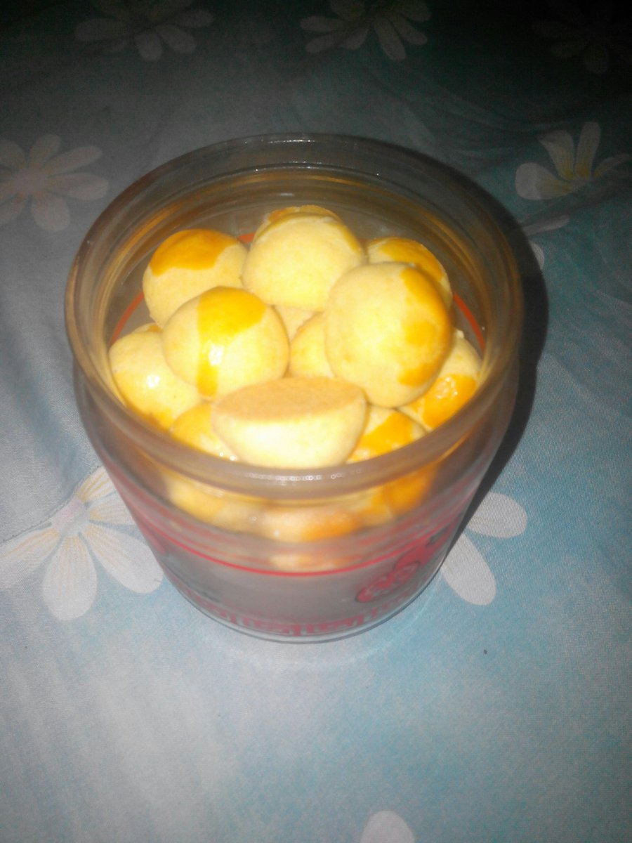 nithafebrianta's tweet photo. @rdi971 @Didin_Bagito @dailoplop kue yg wjib ada di hari lebaran adlh kue buatan mama dan aku yaitu nastar #DBDSHOW https://t.co/tHvj296aQw