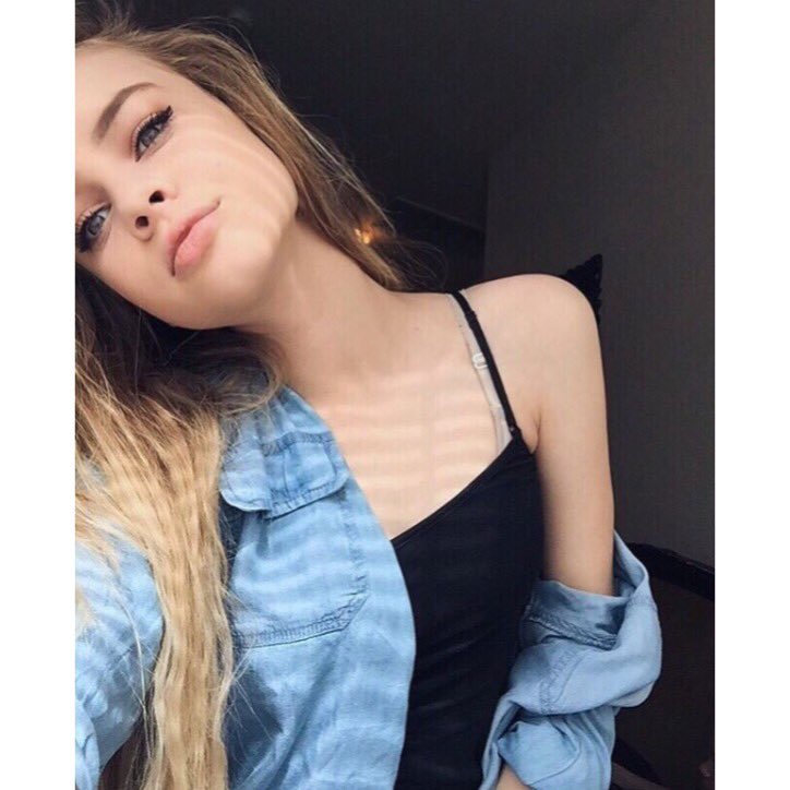 SophiaHannerCQ's tweet photo. Just hug me,not that hard.😈 https://t.co/0mKV73RUCk