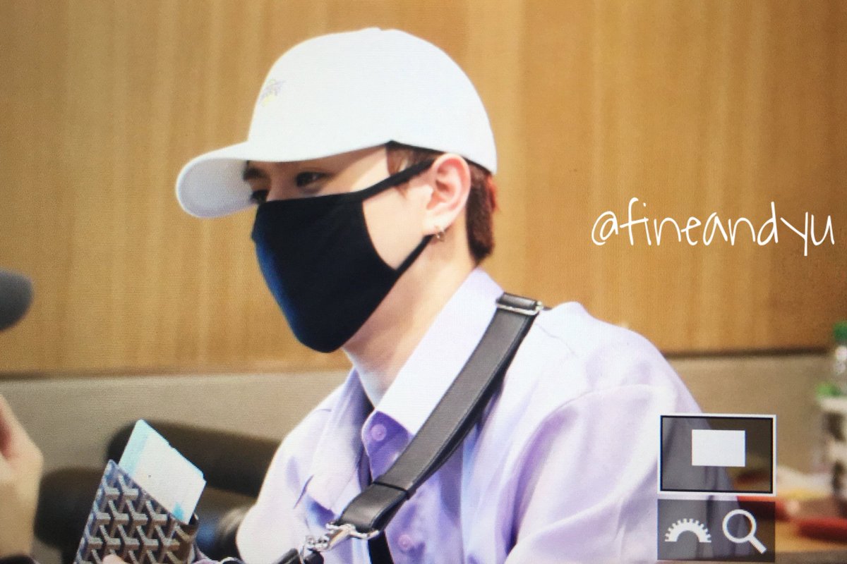 fineandyu's tweet photo. 160630 ICN 🍟 #GOT7 #유겸 #갓세븐 #yugyeom https://t.co/PJ6snaT74r