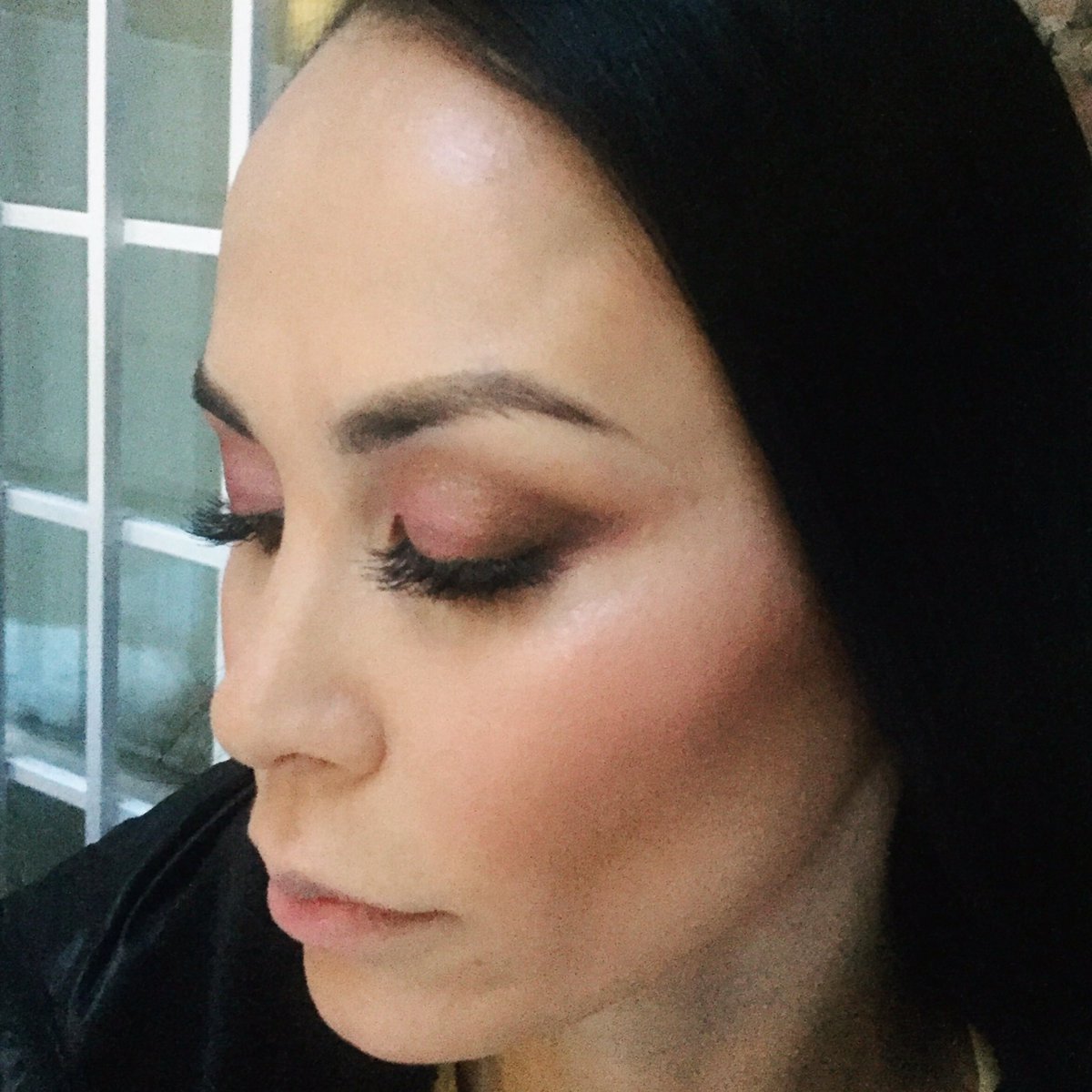 lashesandswag's tweet photo. Makeup details on @JulesWainstein. Follow me on Instagram @lashesandswag for more. #rhony https://t.co/osNcSnE5aG