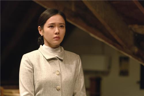 wikitree_US's tweet photo. Actress Son Ye-jin reveals difficulties in playing historical figure #SonYejin #kdrama https://t.co/iJoyDa9TwT https://t.co/j2OgjnJfDI