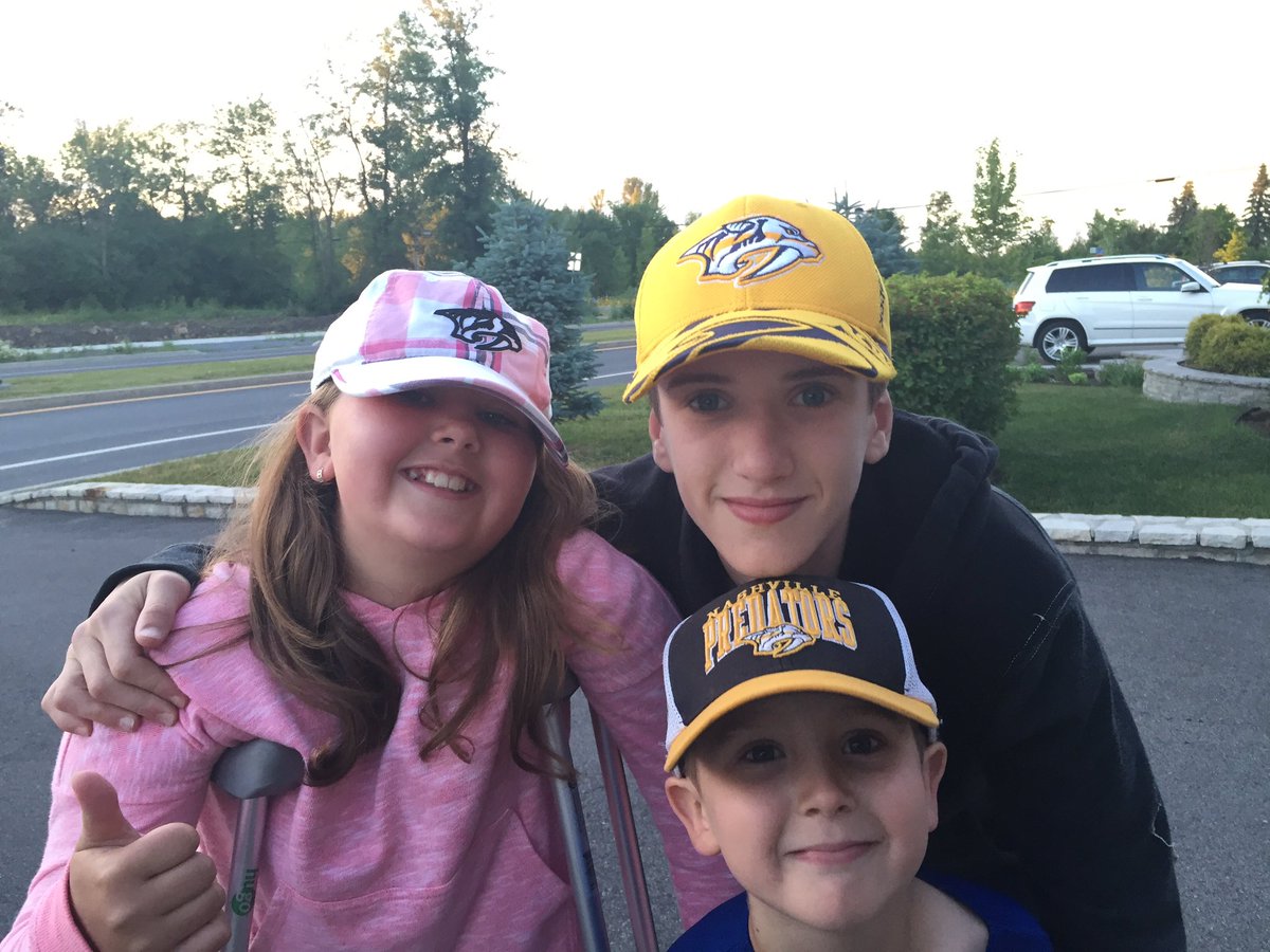 MGLAUDE18's tweet photo. Beaucoup trop prêts #teamWeber et/ou #teamPreds à suivre @JPGlaude!! https://t.co/nqG6l7MGYI