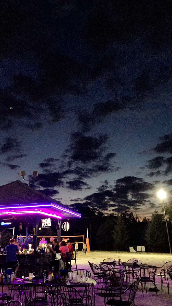 DiggsBarGrill's tweet photo. 🌙 https://t.co/H9fdei6ixW