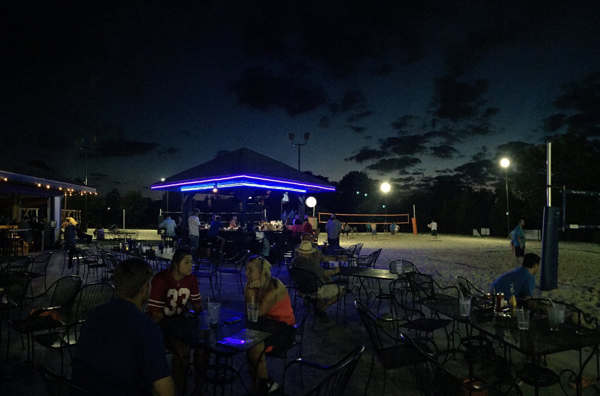 DiggsBarGrill's tweet photo. 🌙 https://t.co/H9fdei6ixW