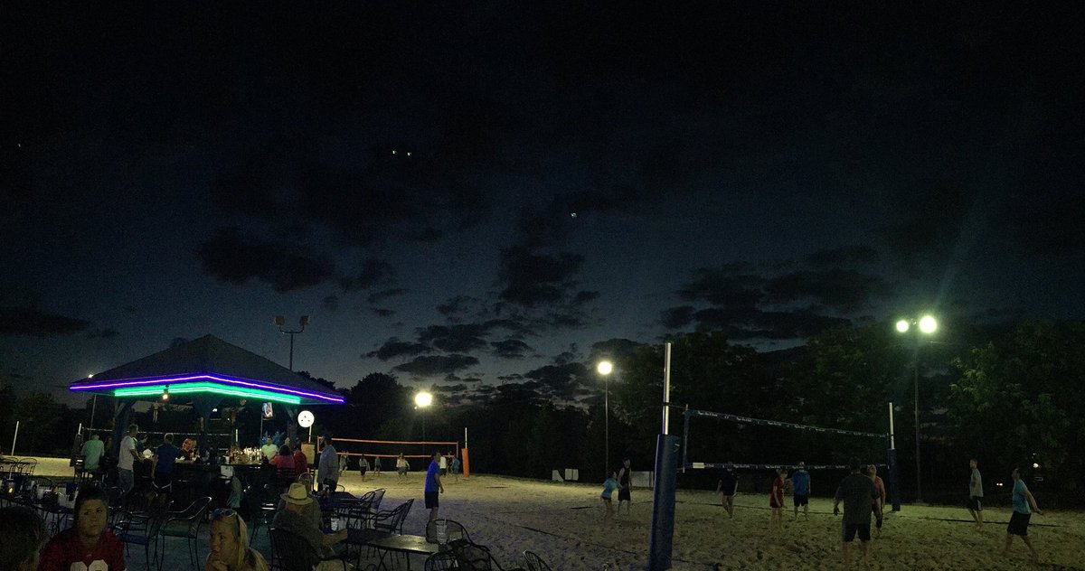 DiggsBarGrill's tweet photo. 🌙 https://t.co/H9fdei6ixW
