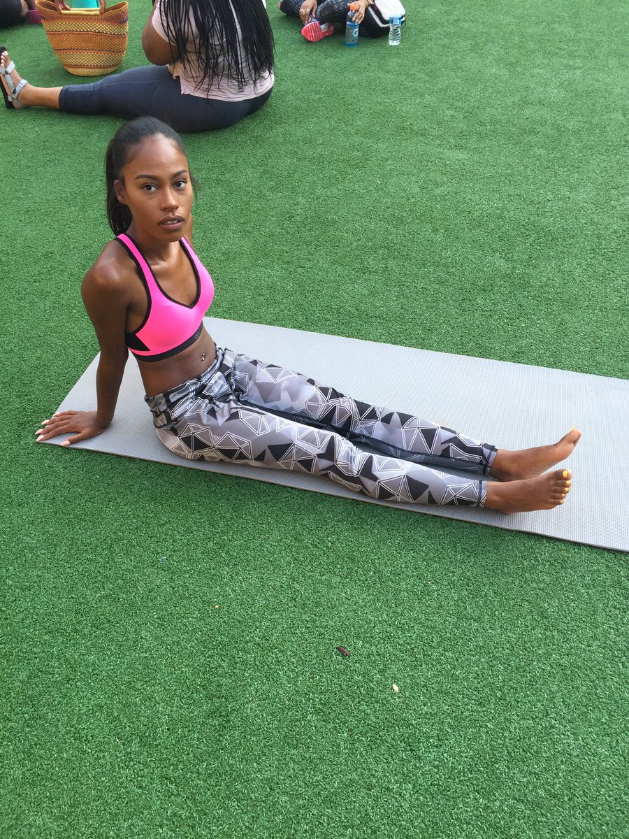 gabxo_'s tweet image. S/O to my photographer Sasha catching me at all my best angles 😐🙃 lmfao #reallynigga